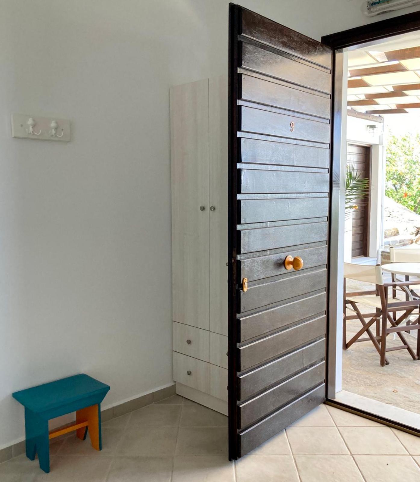 Syrou Lotos Studios & Apartments (Adults Only) Kíni Szoba fotó